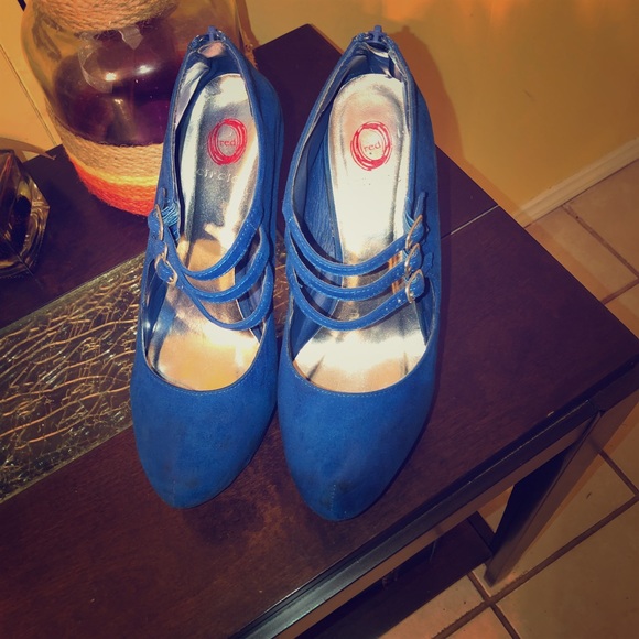 Heels worn like 5 times - Picture 1 of 2